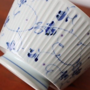 波佐見焼　イージー丼　ブルーアラベスク筋彫　Lサイズ