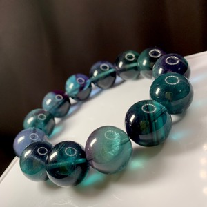 N.A8.希少な大玉♪グリーン×ブルーの色合いグラデーションフローライトブレスレット