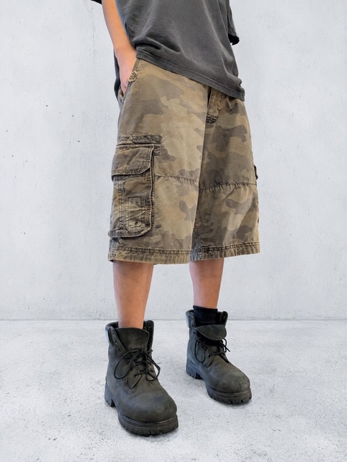 "AEROPOSTALE" camouflage cargo shorts