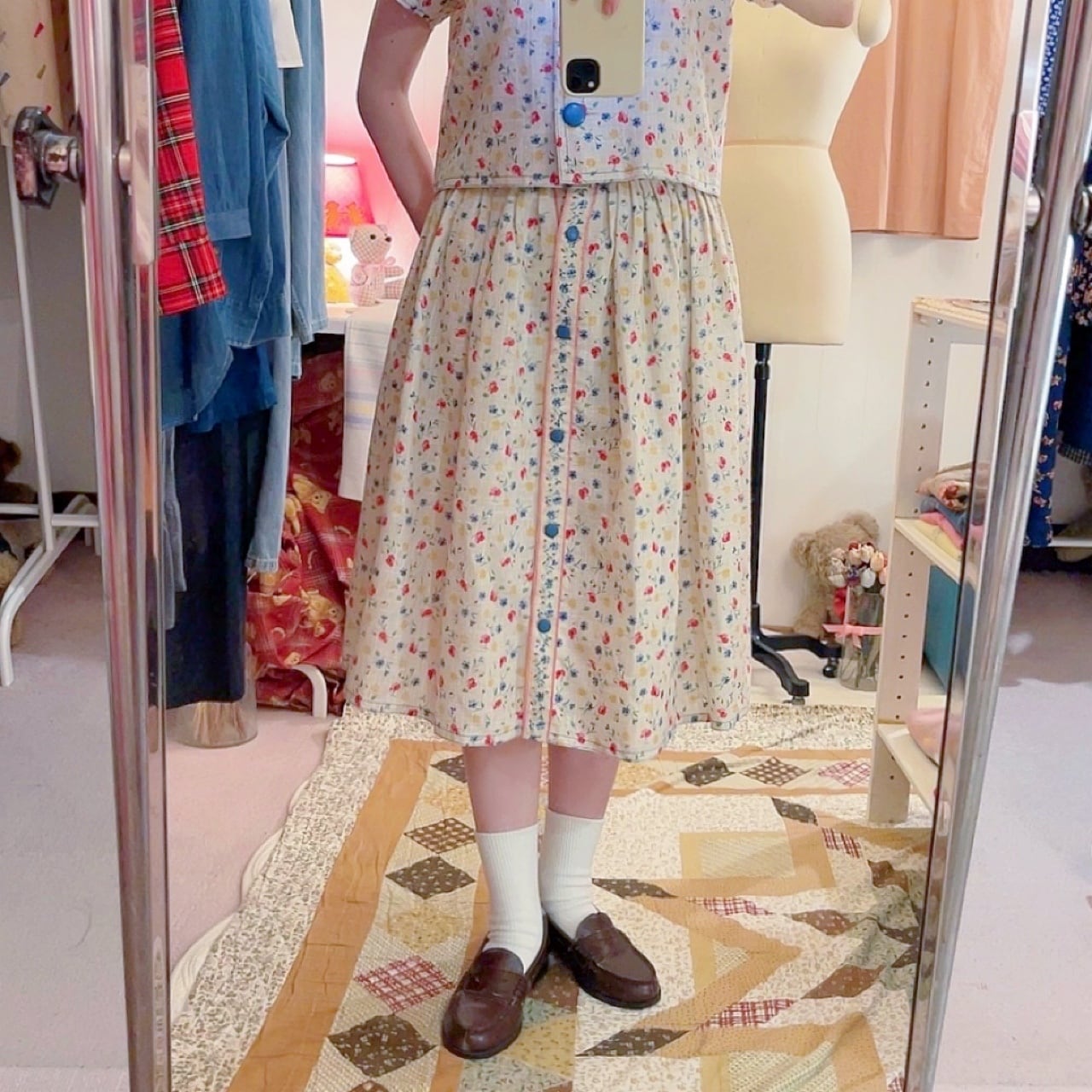 blue button flower set up