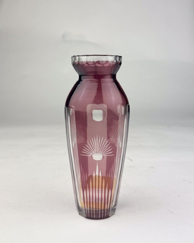 ヴィンテージ雑貨 紫被せカットガラス 花瓶（木箱付き）