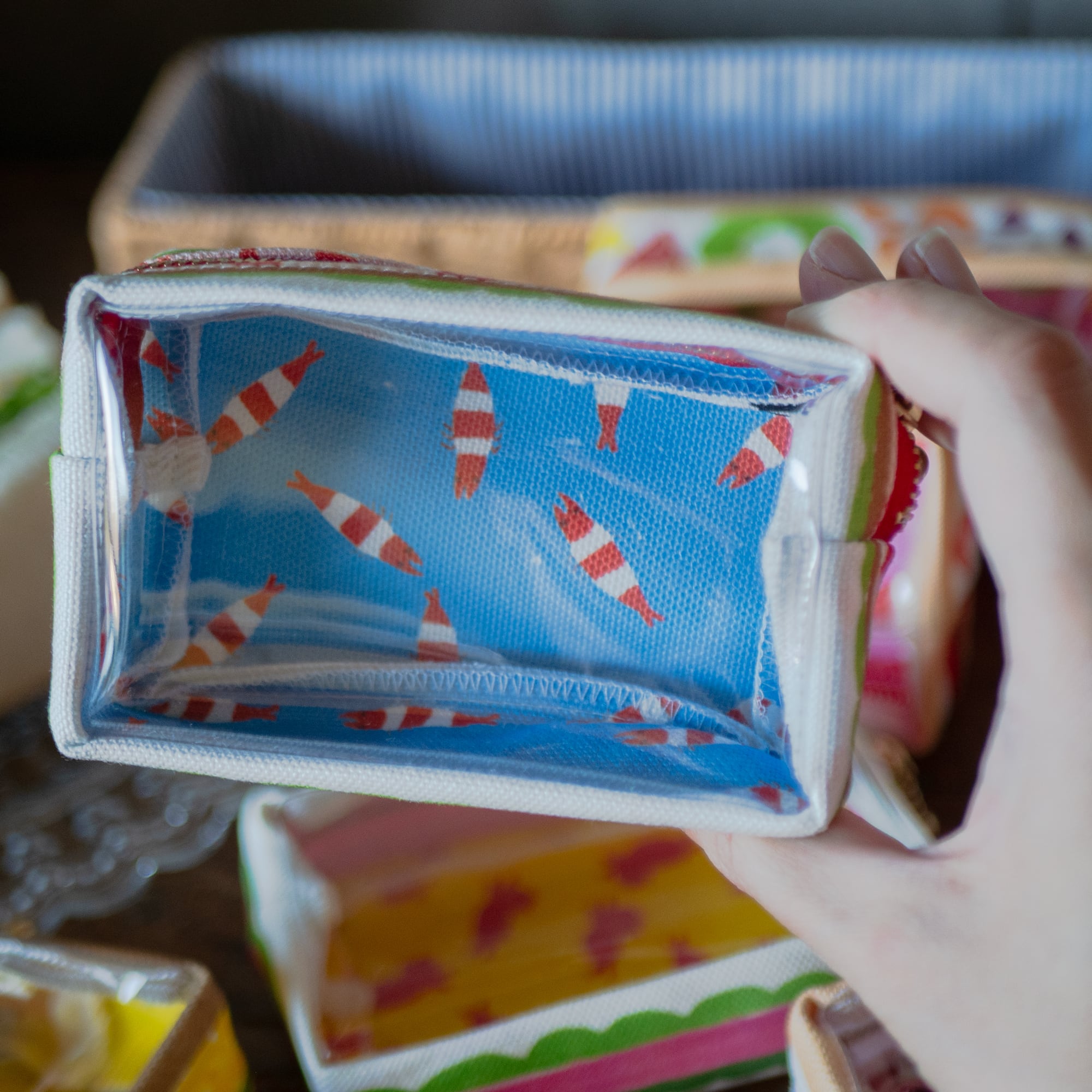 四角サンドのクリアポーチ