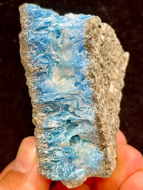 10) 超瞑想「グレイシアライト・ブルーアイス」大型原石