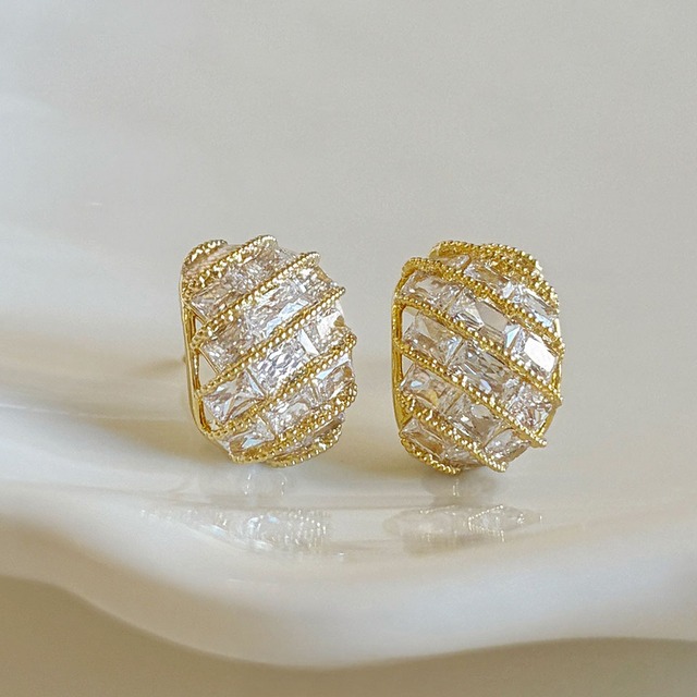 クロスラインクリスタルピアス　A3962