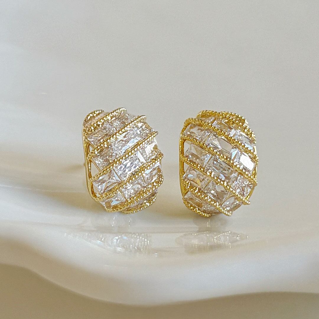 クロスラインクリスタルピアス A3962