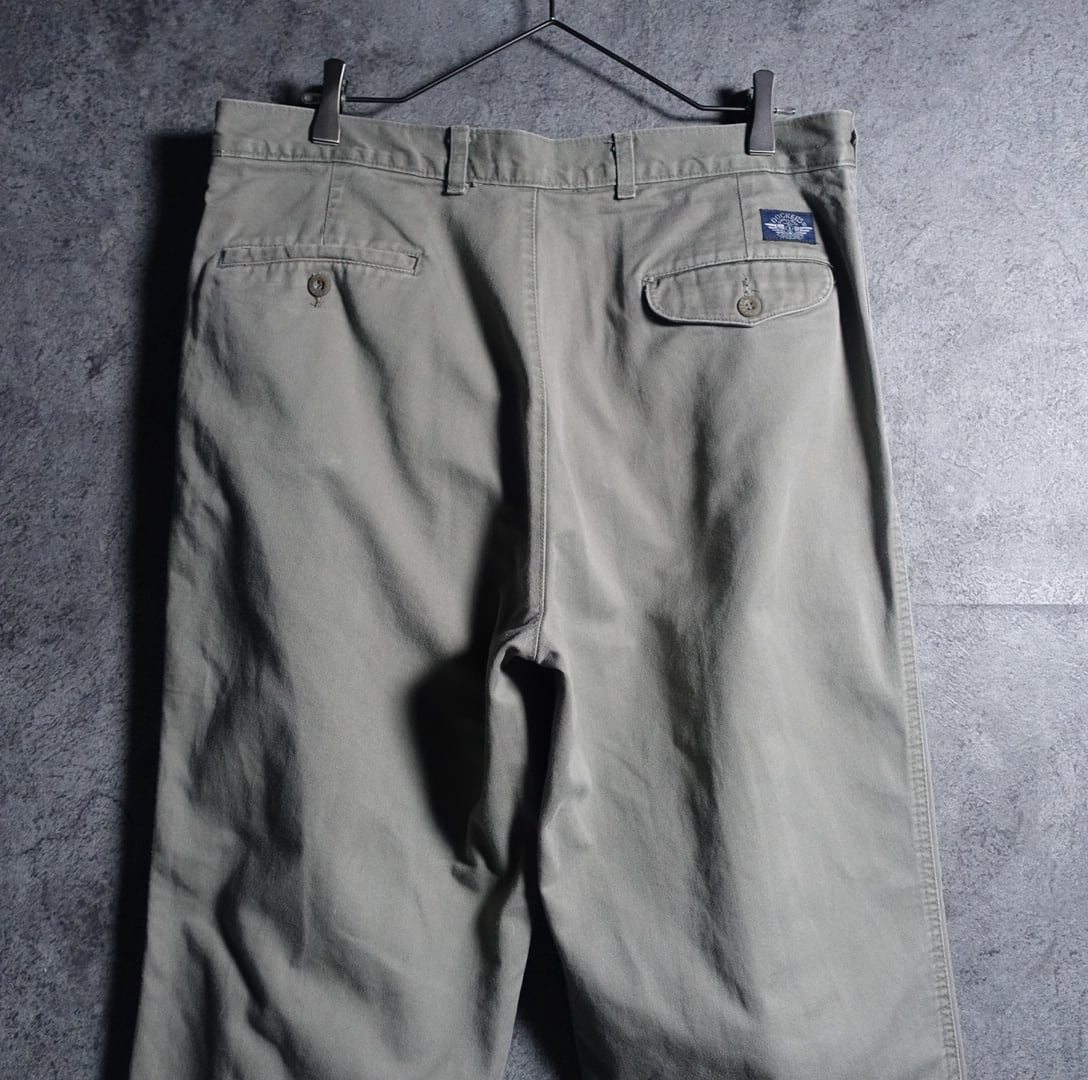 【着画あり】00s Dockers two-tuck wide slacks 90s “DOCKERS” Khaki Two Tuck Wide Tapered Chino Pants | 古着屋 FORCE
