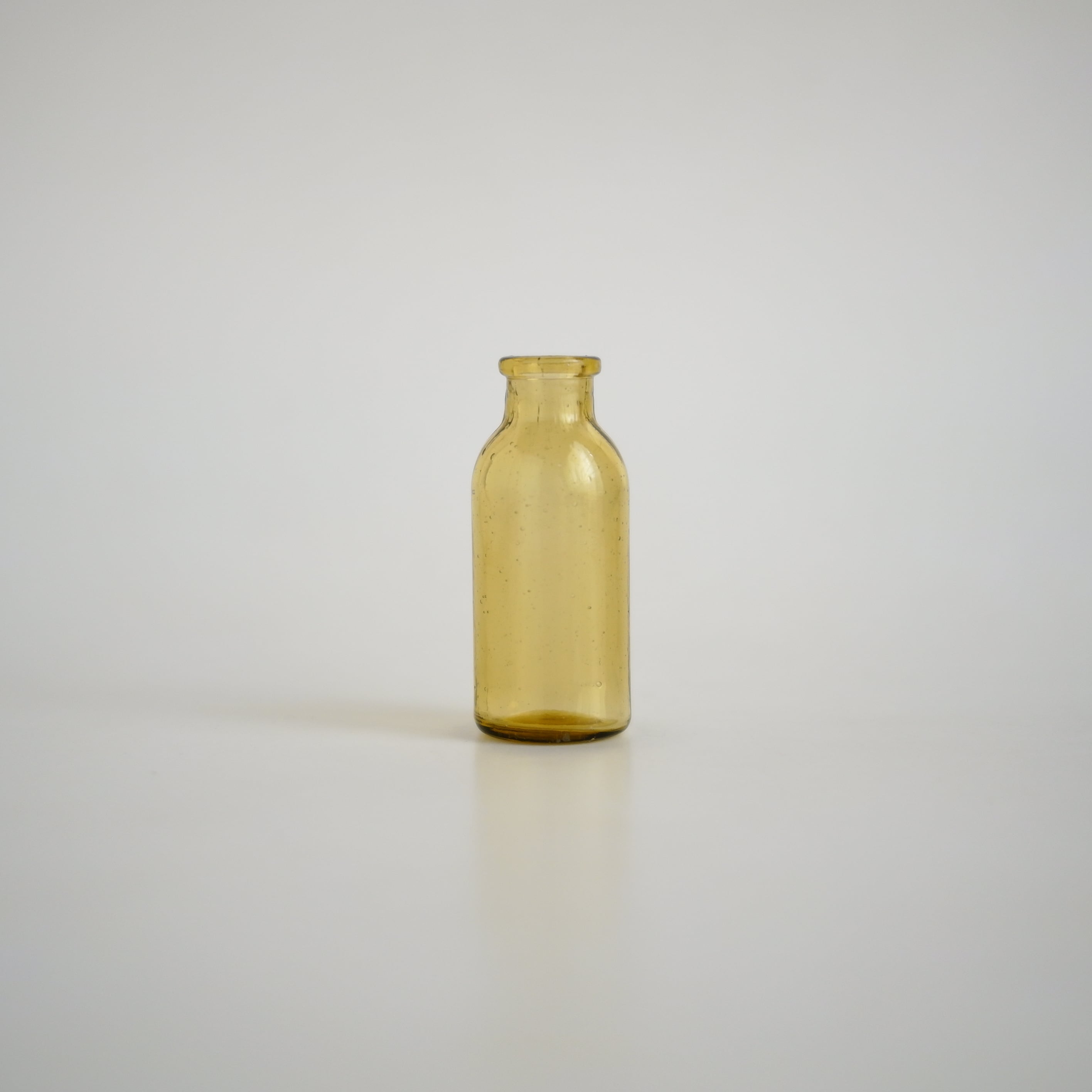 KARHULA / Glass Medicine Bottle A | troldhaugen antiques ｜ 北欧