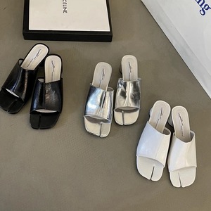 3color / 足袋風ヒールサンダル