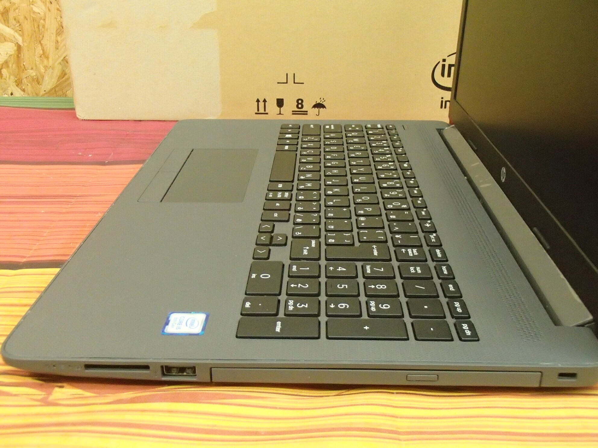 【動作品】HP Notebook 250 G7 ほぼ新品SSD Corei5