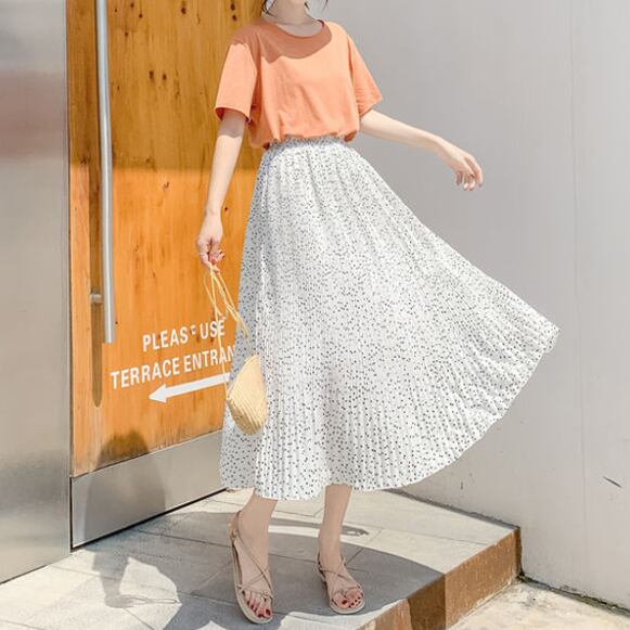 スカート レディース 3色 ロングスカート レース プリーツ シフォン 切り替え 裏地付き 小花柄 フラワー ミモレ丈 Aライン ウエストゴム かわいい 大人可愛い きれいめ フェミニン おしゃれ お洒落 おとな ナチュラル キュート ガーリー 学生 通学 デート お出かけ 女子会 ホワイト ブラック アプリコット 春 夏 秋 冬 10代 20代 30代 韓国 韓国系 着回し 普段使い 重ね着 体型カバー コーデ 韓国ファッション フレンチファッション キュート ワンサイズ 送料無料