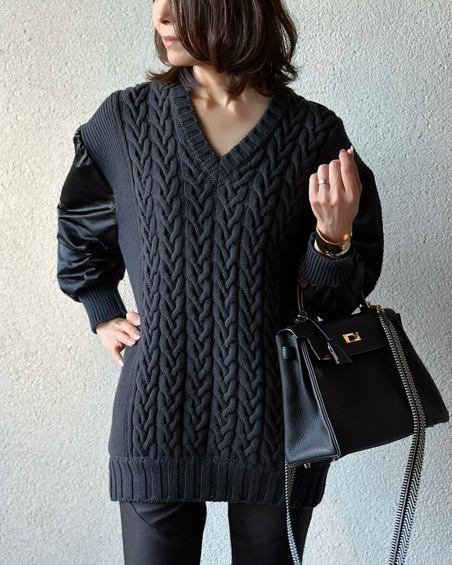 VEVIRED Vネックケーブルパターンニット 821196