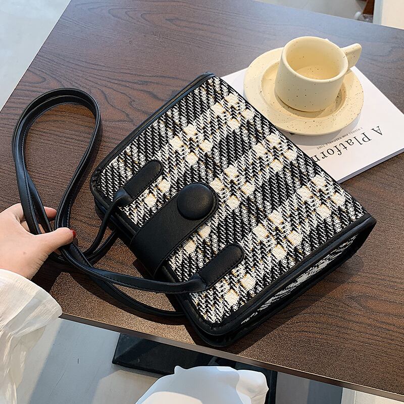 トートバッグ Tiancai_Wing_Bag45244758434