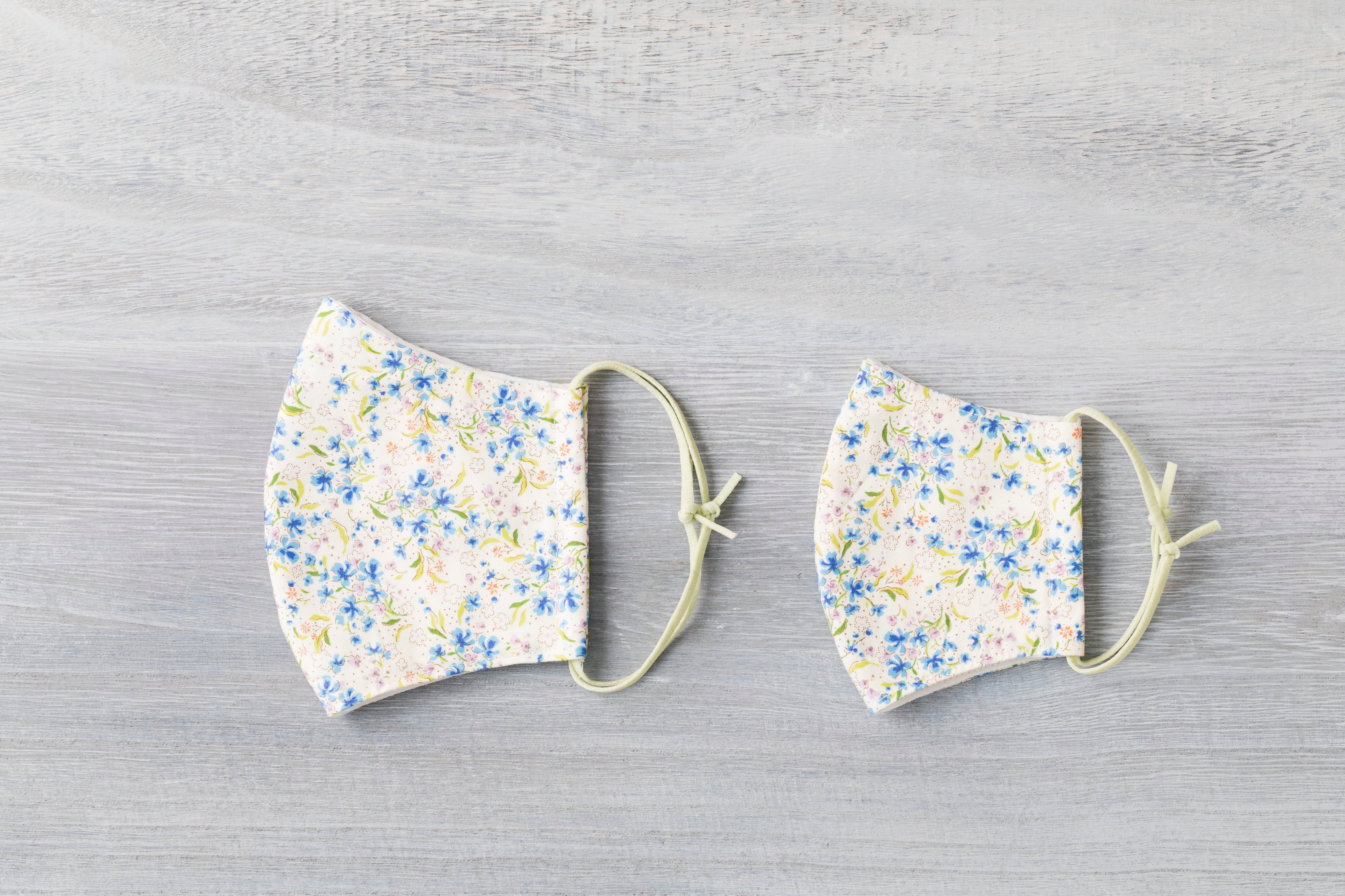親子マスクセット(大人用&子供用) 花柄 ホワイト&ブルー