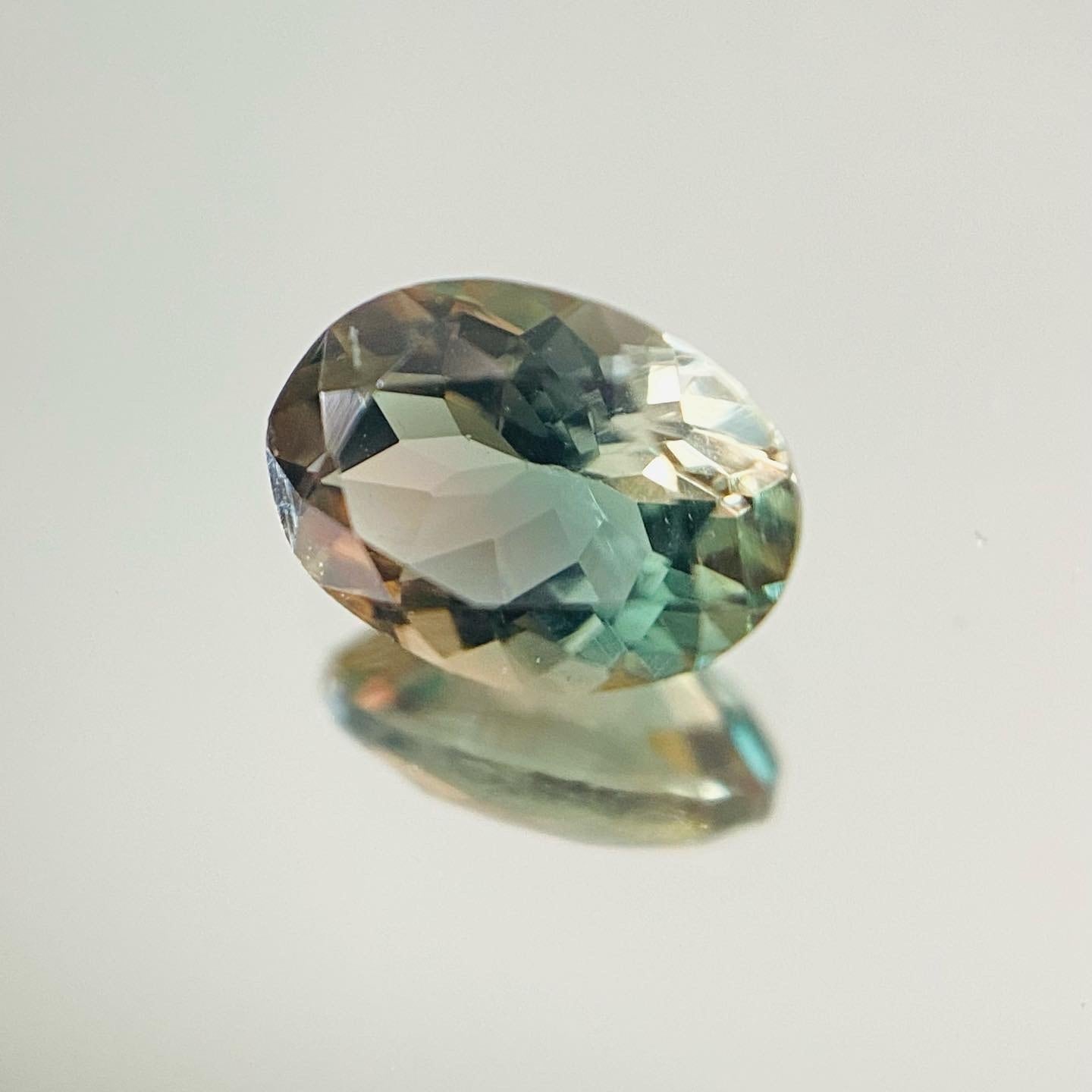 希少グリーンのオレゴンサンストーン6