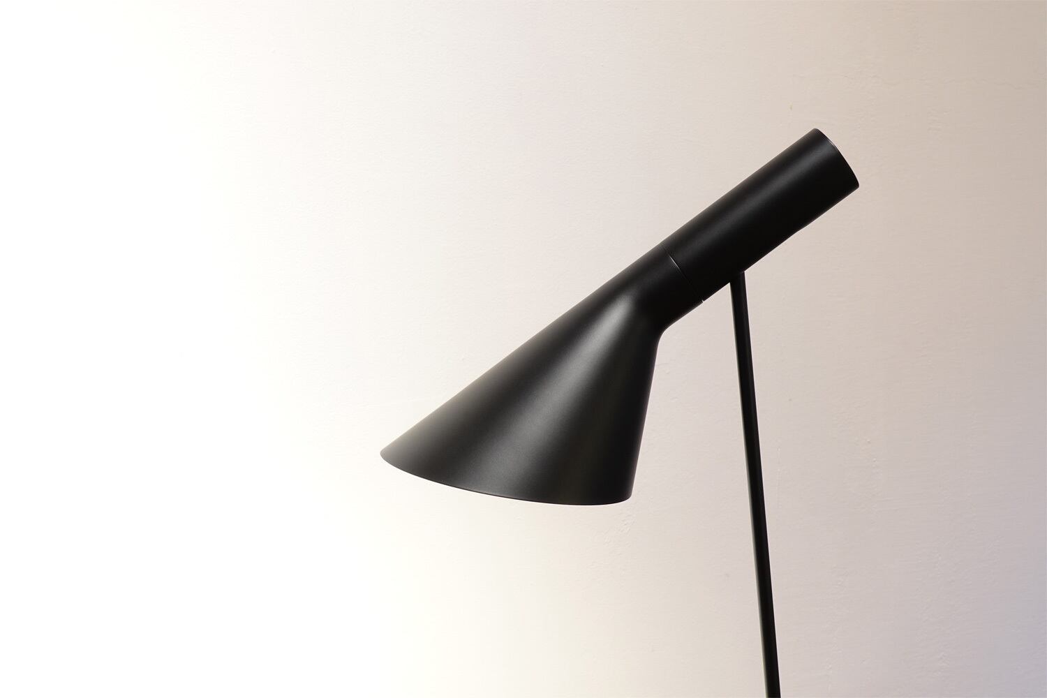 【最終品】新品アルネヤコブセン　aj フロアランプ　時計 AJフロアランプ arnejacobsen アルネ ヤコブセン スカンディナ