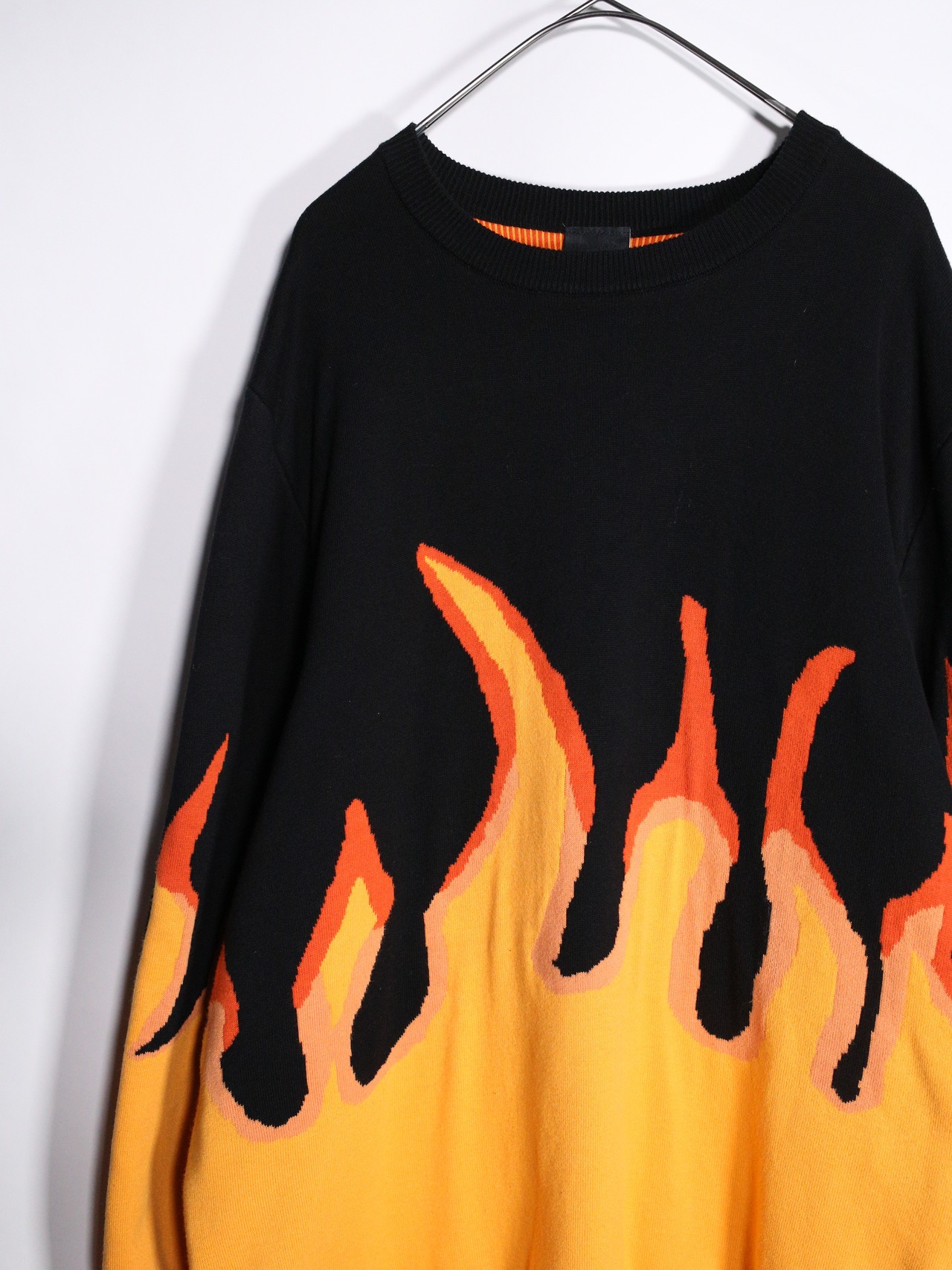 fire pattern over silhouette cotton knit - 8