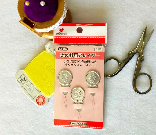 糸通し】きぬ針用スレイダー《12-360》 | ししゅう糸屋さん