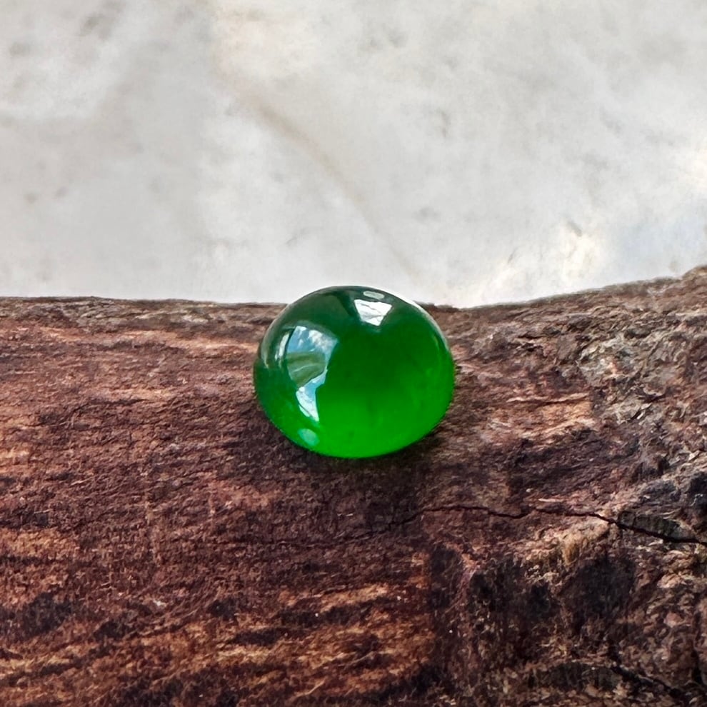 Jade 0.921 ct R C 2 | Victorian Box