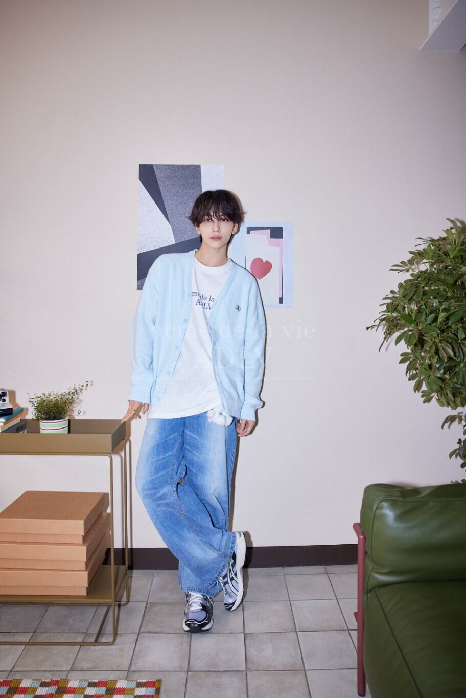 【SEVENTEENジョンハンモデル】ADLV グレー ボディバッグ SEVENTEENジョンハン着用モデル アクメドラビ ニューシンボルリベット