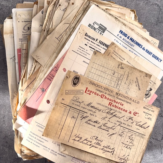 未選別･未検品 2.5kg程度 フランス 古い業務伝票・請求書など  2410013-1