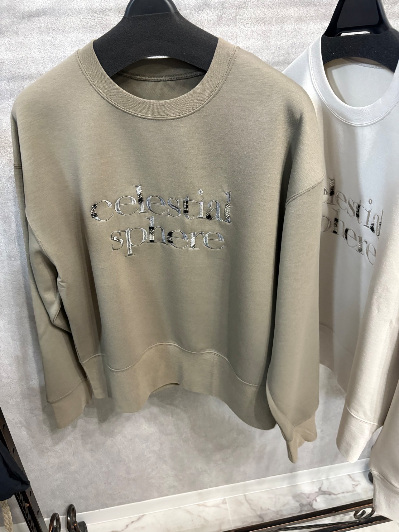 【hunch】 ライトダンボール　刺繍ビーズロゴトップス　WTS7119