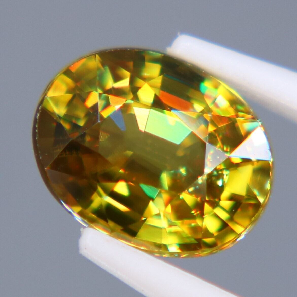 天然スフェーン 1.14ct【Z557】 | GemQuality
