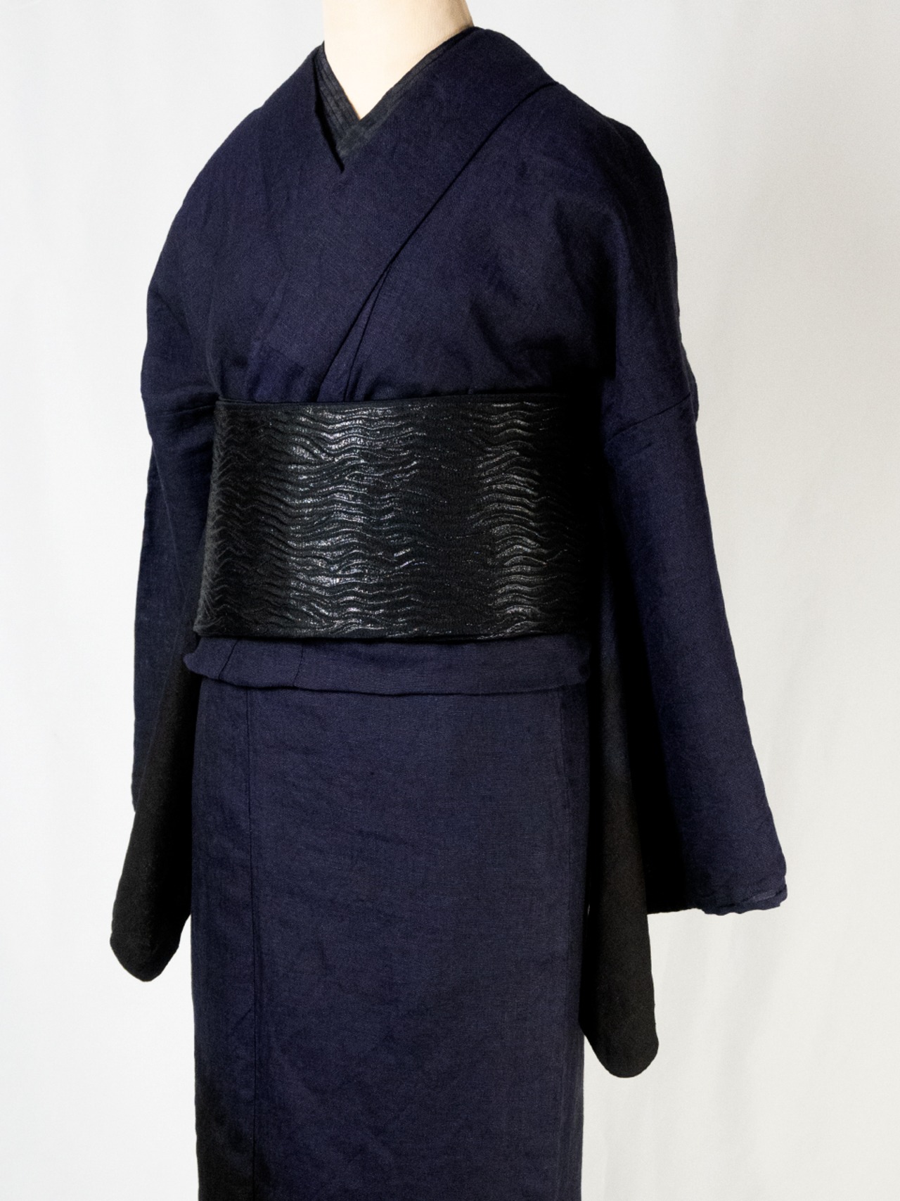 【レディース】仕立て上がり 絞り染め麻着物 黒紫　[B1266]
