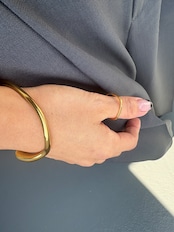 フロウカーブバングル