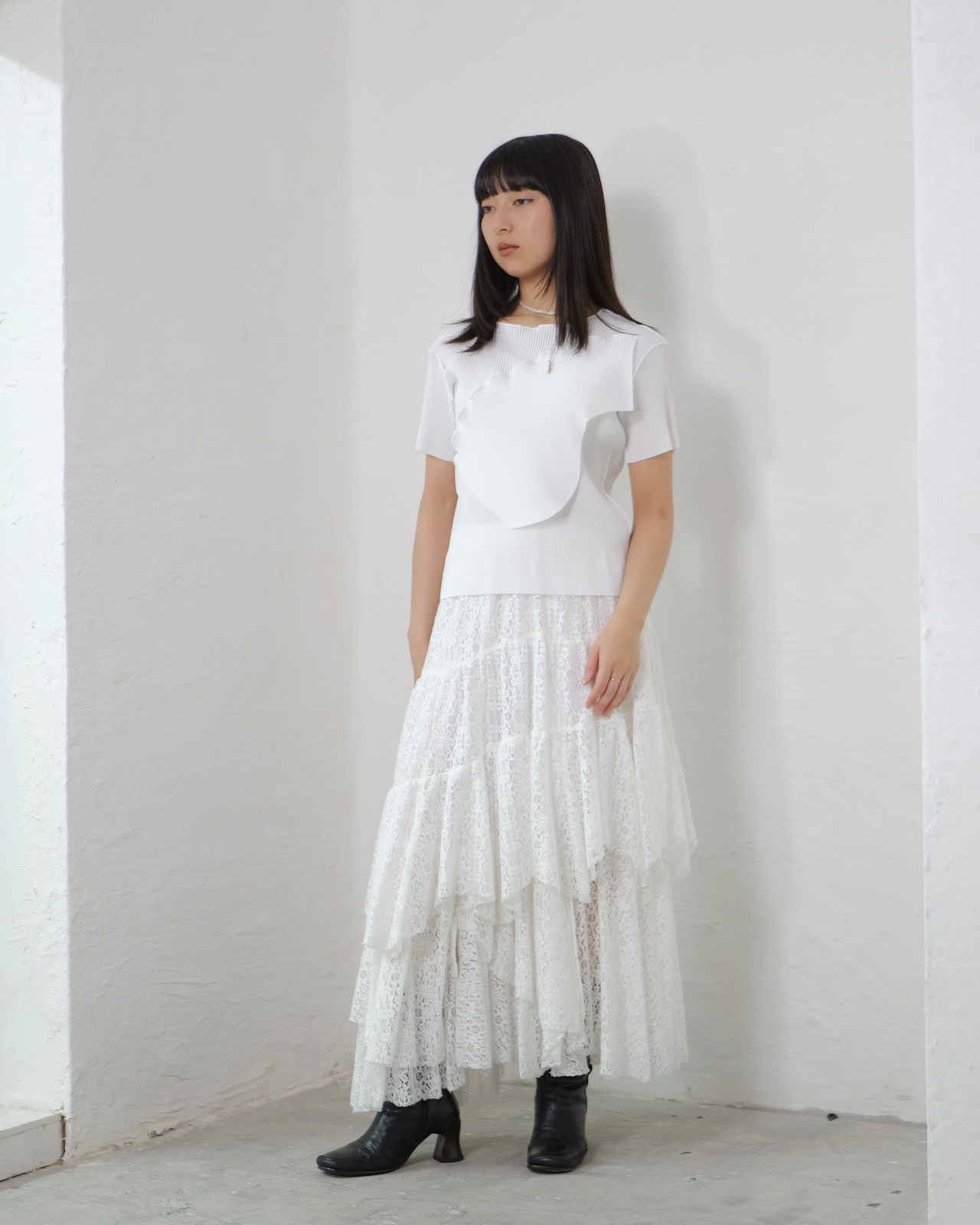AMBERGLEAM - 2WAY Tiered Skirt ：LACE｜2WAY仕様／ドローコードシャーリング／ティアードレース／膝スリット／前後差アレンジ