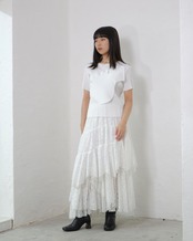 AMBERGLEAM - 2WAY Tiered Skirt ：LACE｜2WAY仕様／ドローコードシャーリング／ティアードレース／膝スリット／前後差アレンジ