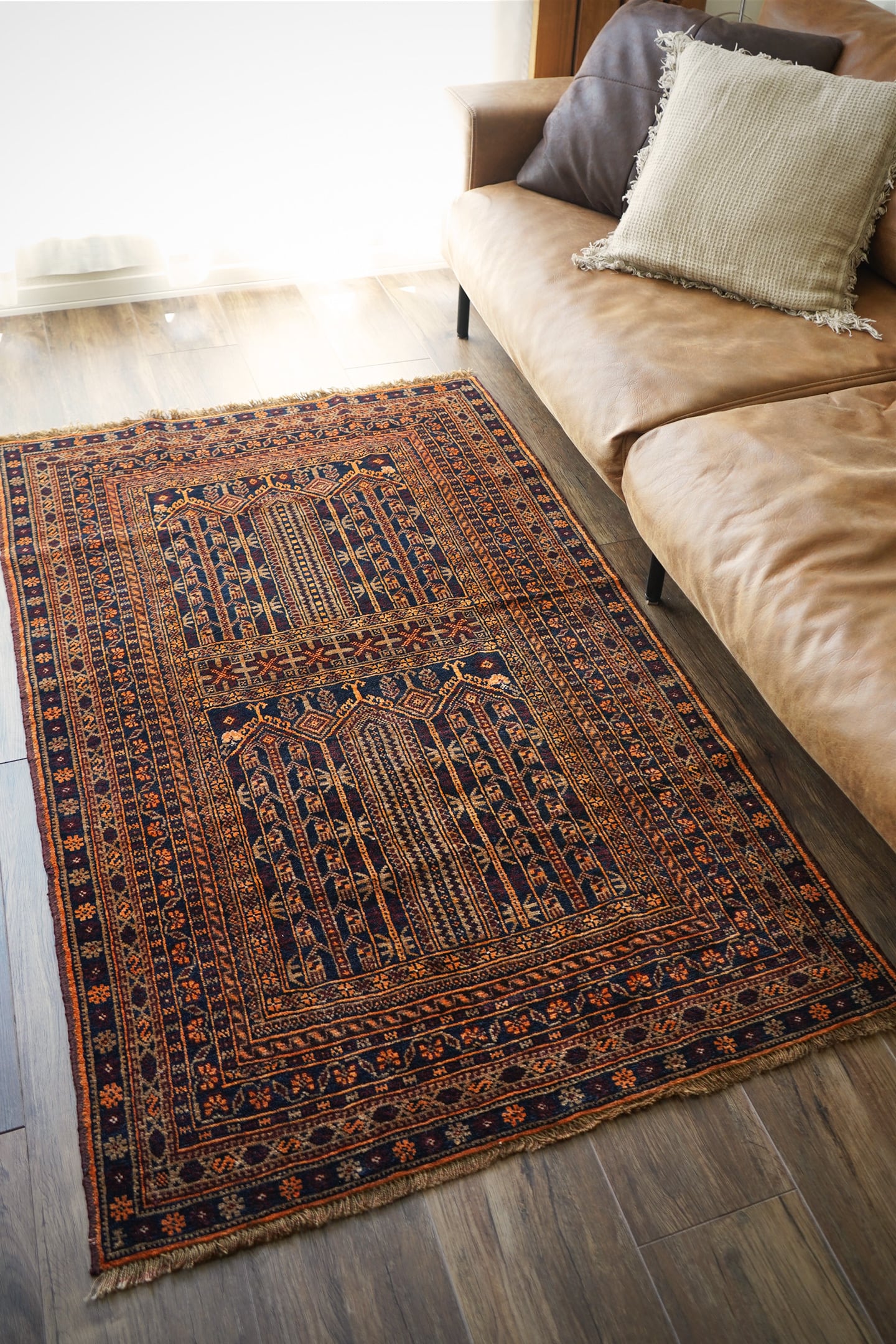 30～40年くらい前のペルシャヴィンテージラグ サイズ:185x115cm