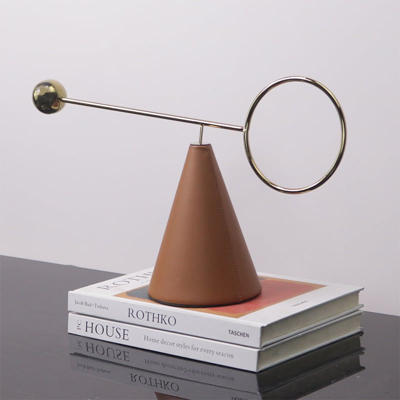 オブジェ 三角錐 アート ピース おしゃれ かわいい インテリア 置物