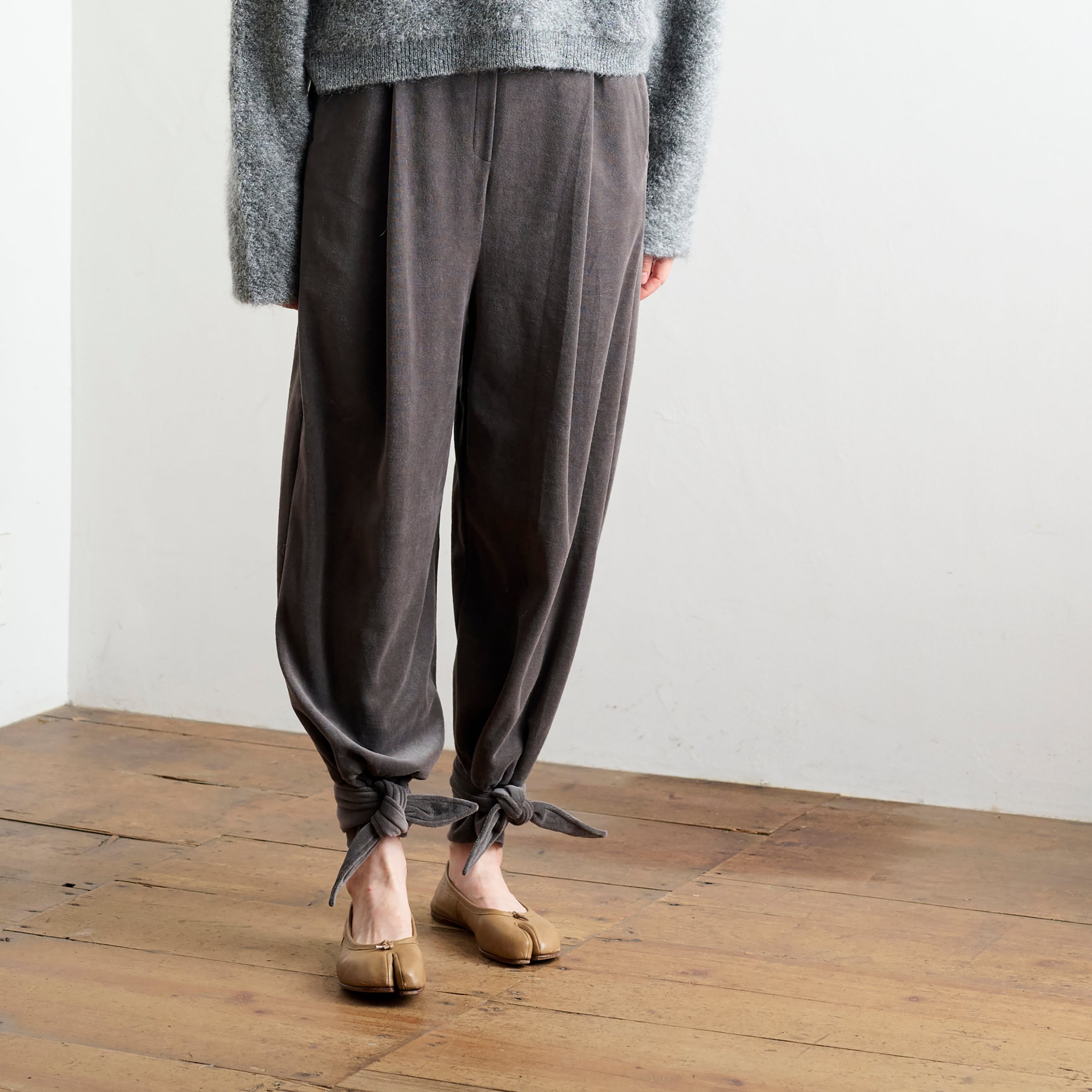 【30%off】TENNE HANDCRAFTED MODERN テンハンドクラフテッドモダン Velour Ribbon Pant grey