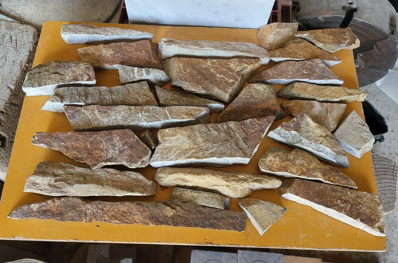岡崎石工品端材詰め合わせ【5kg】