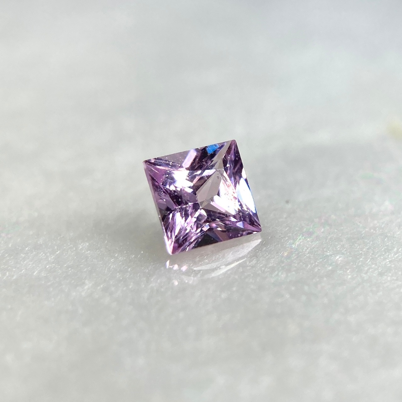 訳あってお買い得 プリンセスカット サファイア 約3.8mm*2.6mm r-0333