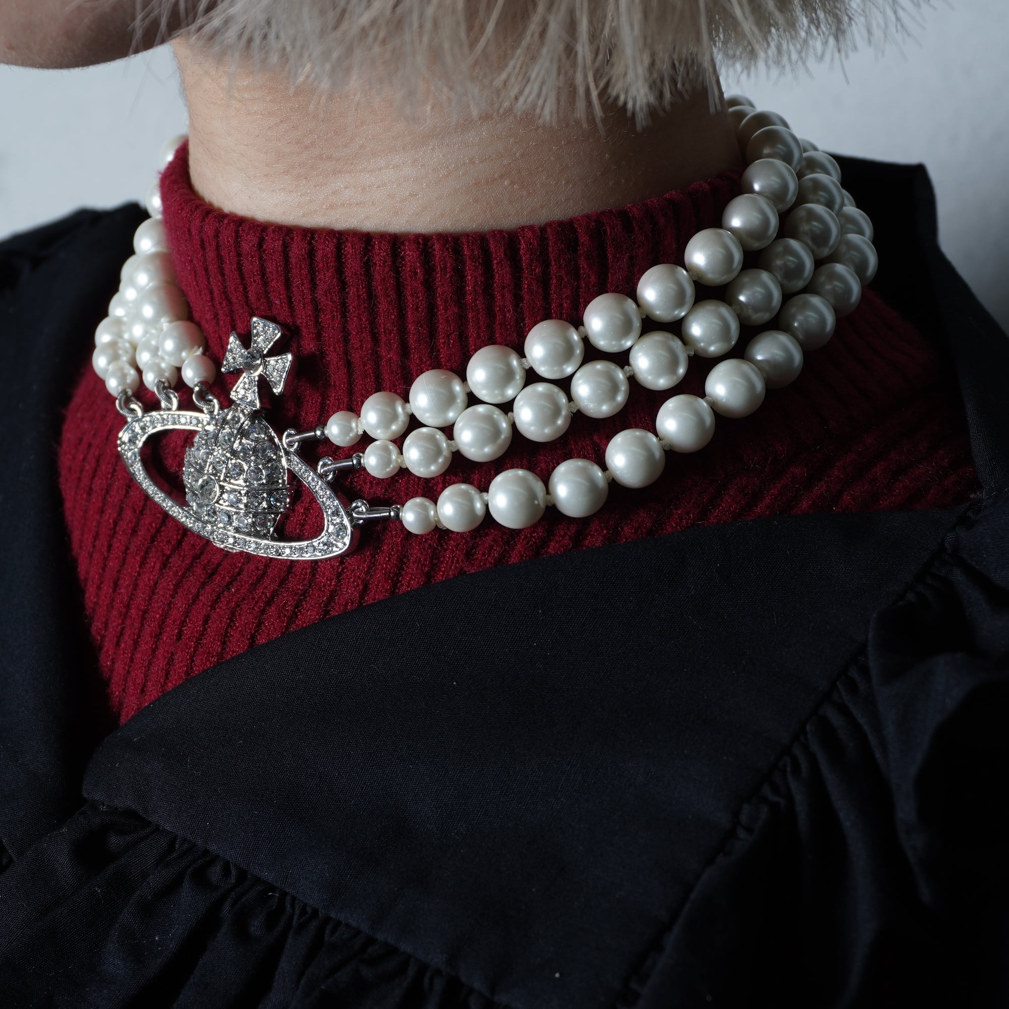 Vivienne Westwood パールネックレス オーブロゴ Vivienne Westwood】ヴィヴィアンウエストウッド ラインストーンオーブ