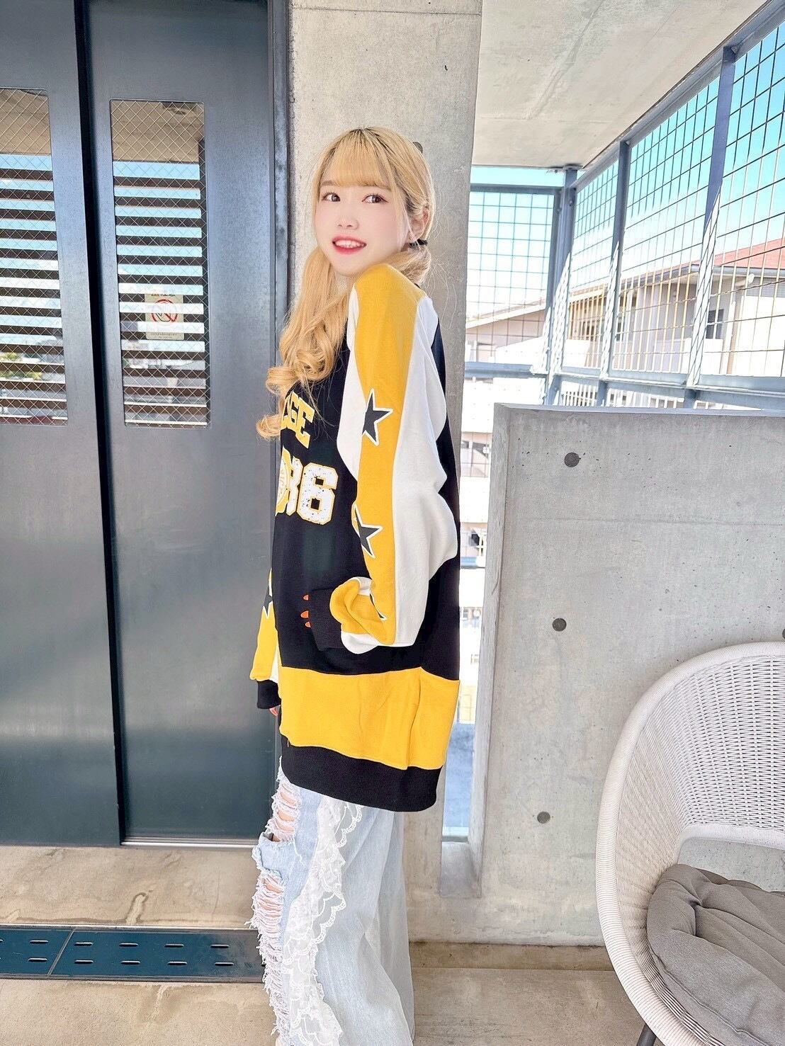 Yellow☆スターラインロゴトレーナー/韓国/レディースファッション