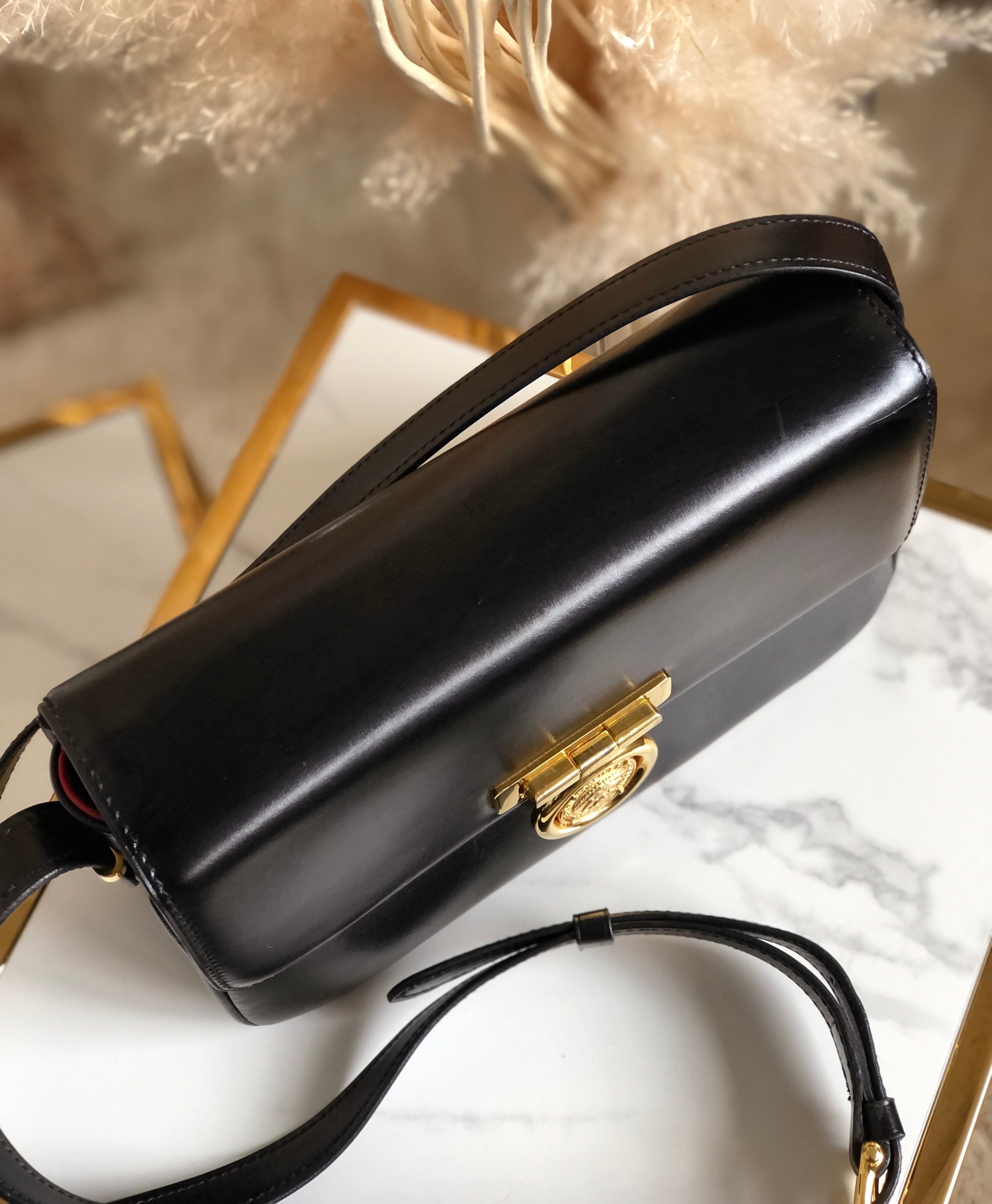 CELINE セリーヌ メダルモチーフ レザー クロスボディ ミニバッグ
