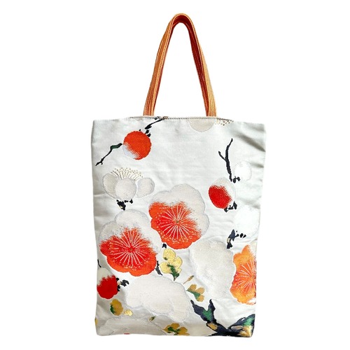 200-835  A4縦トート  GinzaNovo２階(旧東急プラザ銀座)