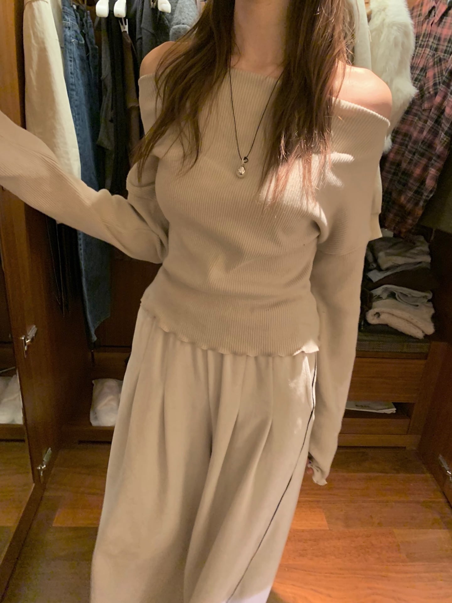 (予約)poster / Duomo Off-Shoulder Tee / 4color