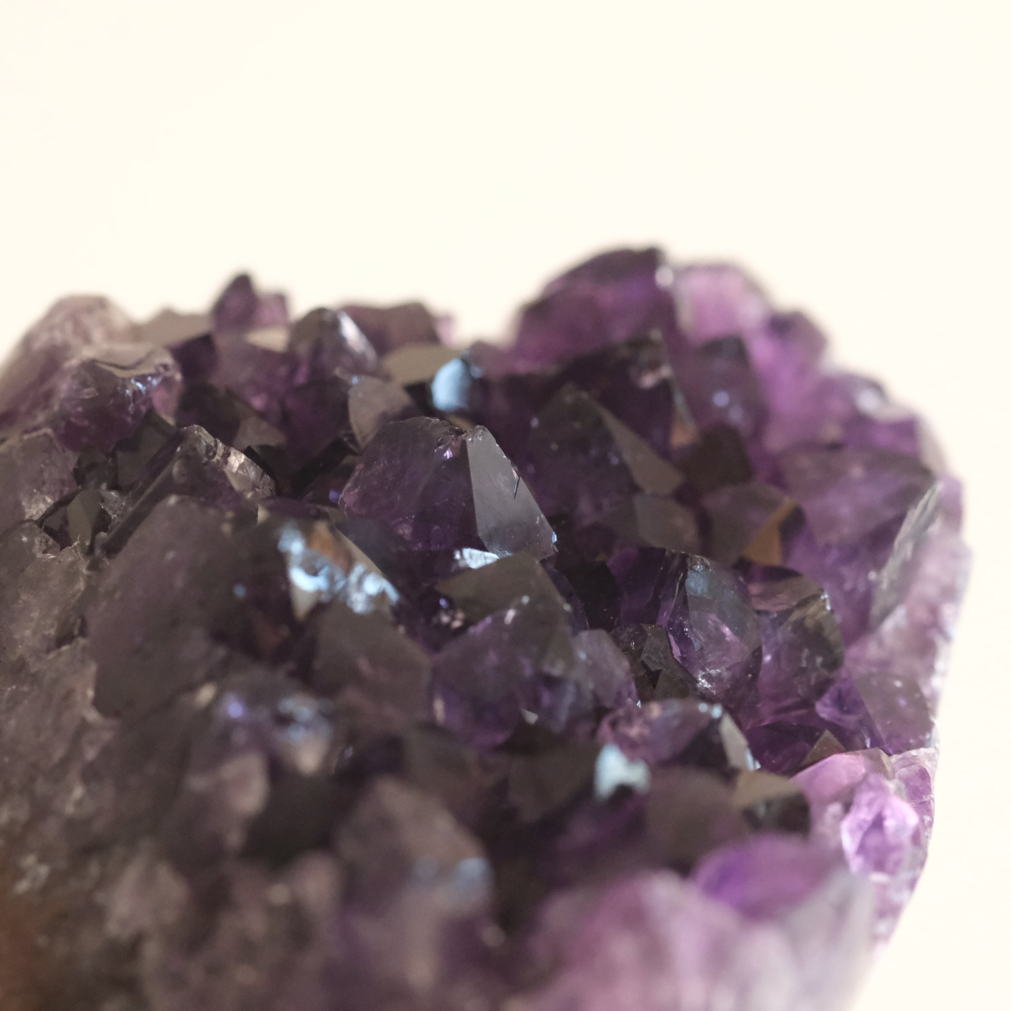 アメジストのジオード（ハーフポリッシュ）〇 紫水晶 | ふれる