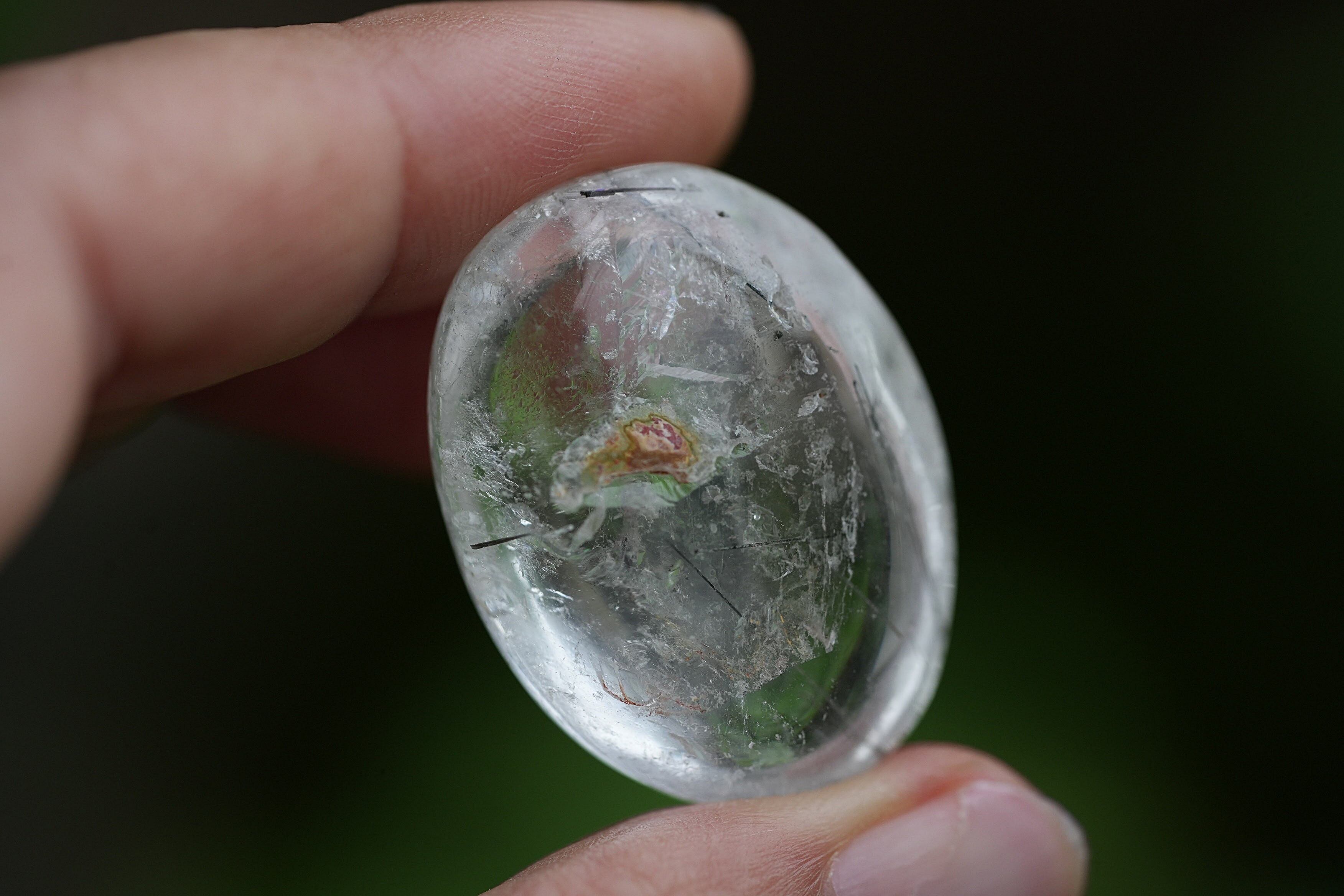 ルチルと透明ホワイト☆ガーデンクォーツ s1550 | Funky garuda Stone