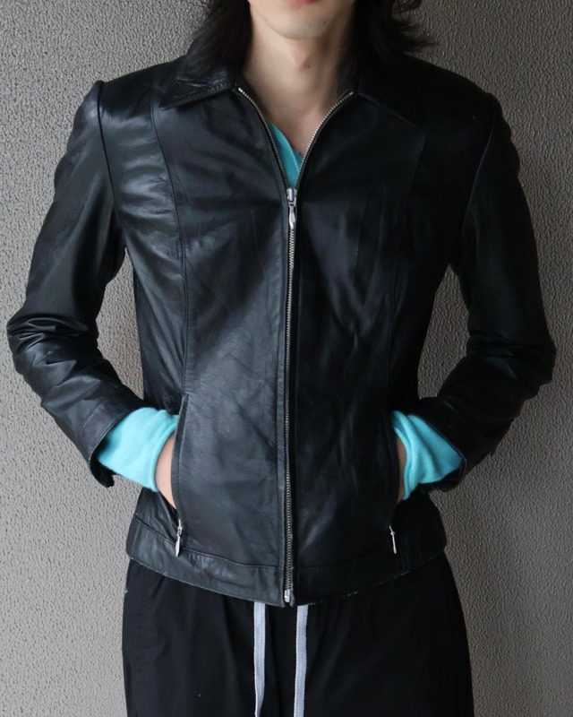 Short length leather zip blouson