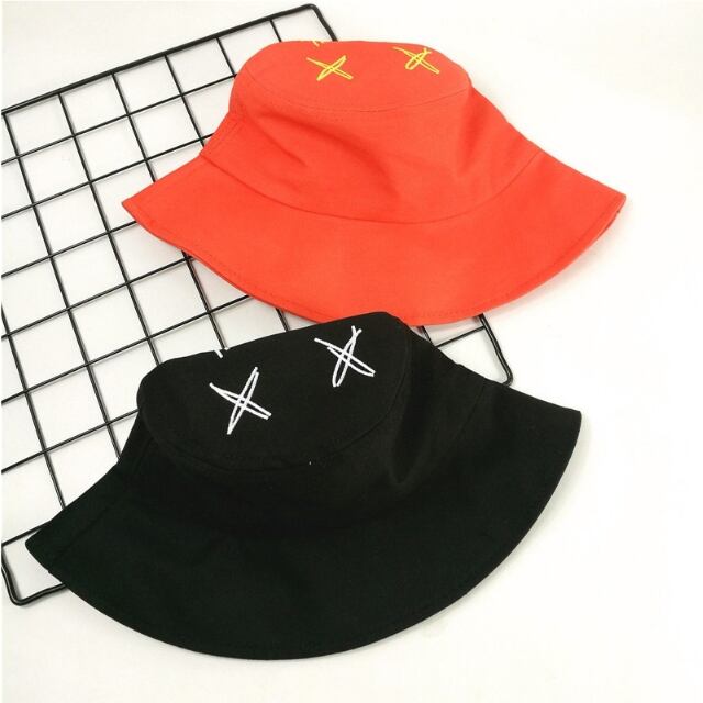 BURBERRY バーバリー バケットハット ハットM57cm オレンジ黒幾何学