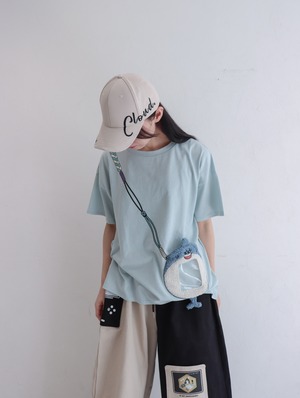 【新感覚Tシャツ】サメ × スマホショルダー ギミック付き！Tシャツ