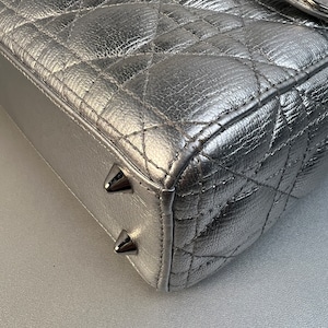 Dior レディディオール レザー ショルダーバッグ シルバー A-10693