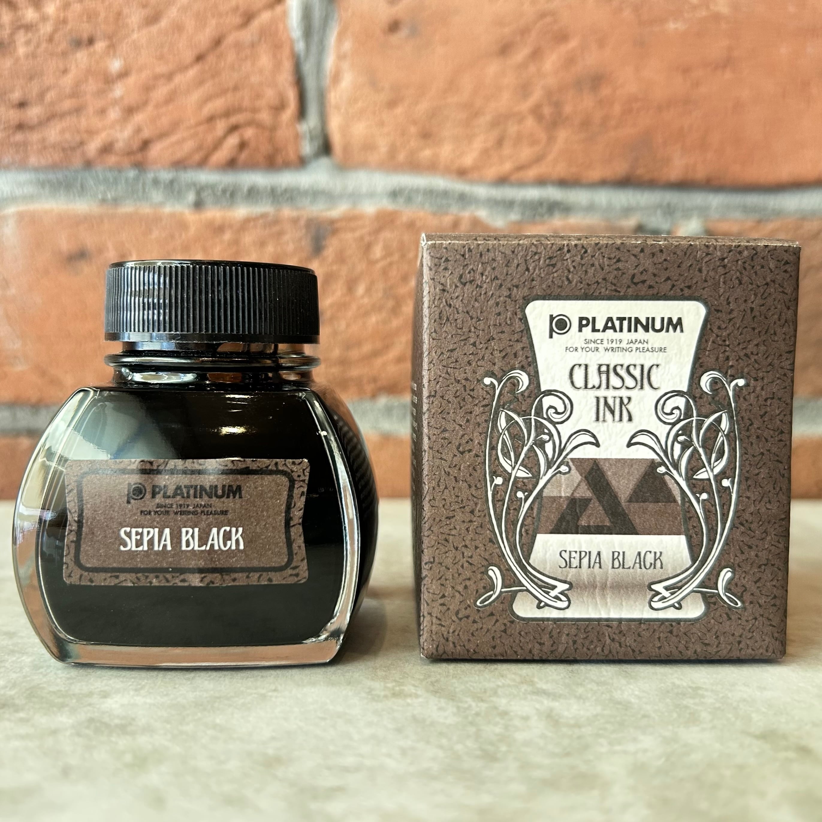 プラチナ「クラシックインク（60ml）」／全6色／ボトル内部に