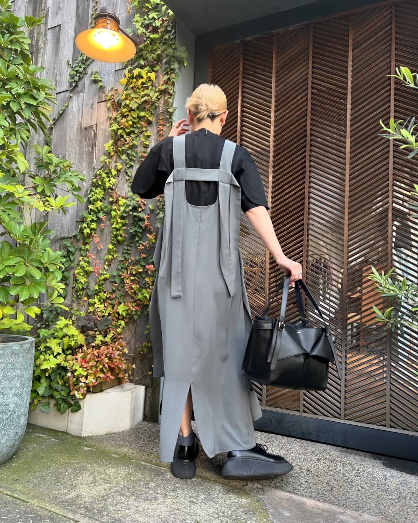 ENFOLD FLARE SLIT JUMPER-SKIRT – COLDBECK ONLINE｜ノースリーブ 