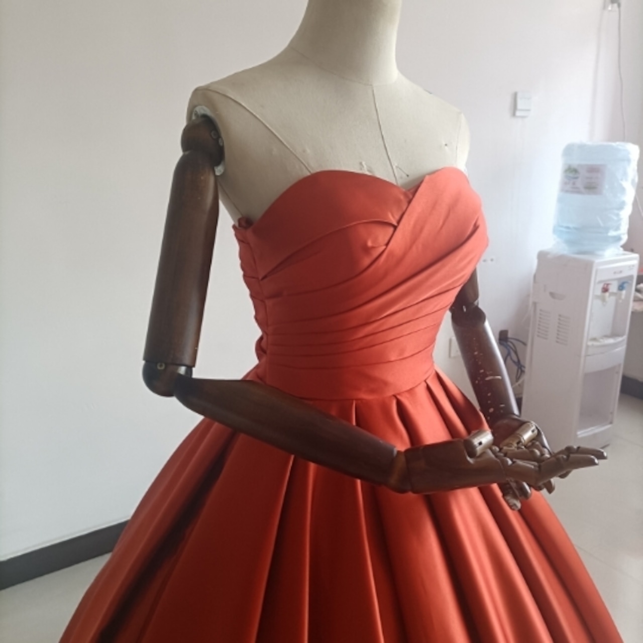 人気上昇！パーティードレス テラコッタ色 テラコッタ ベアトップ  