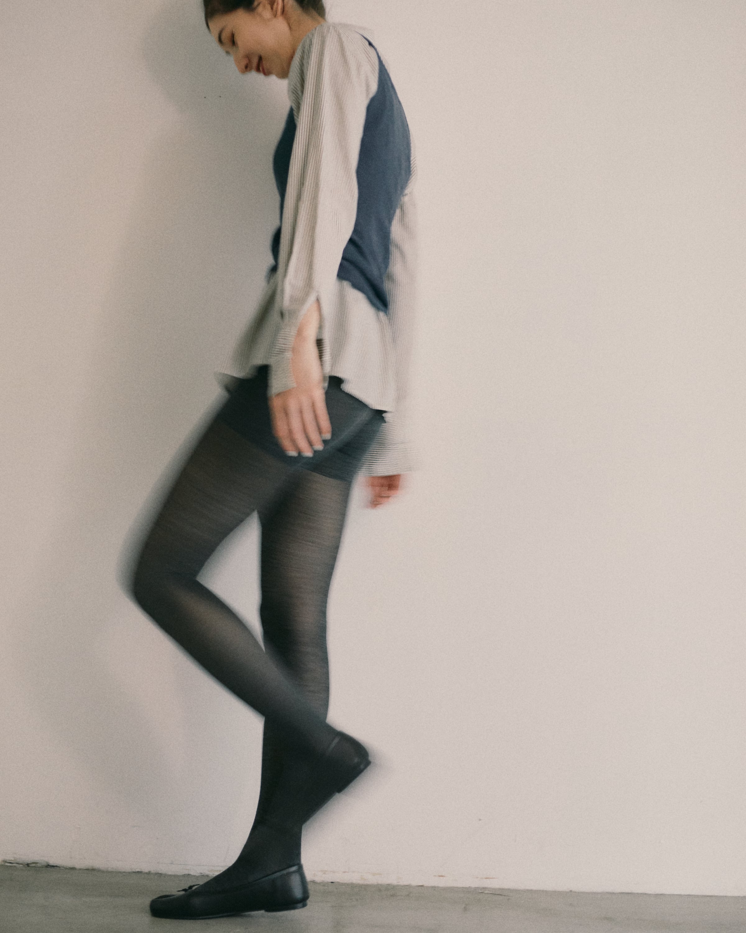 laceflower とても素敵なタイツ　グレー Ultra fine merinowool tights col.Medium gray